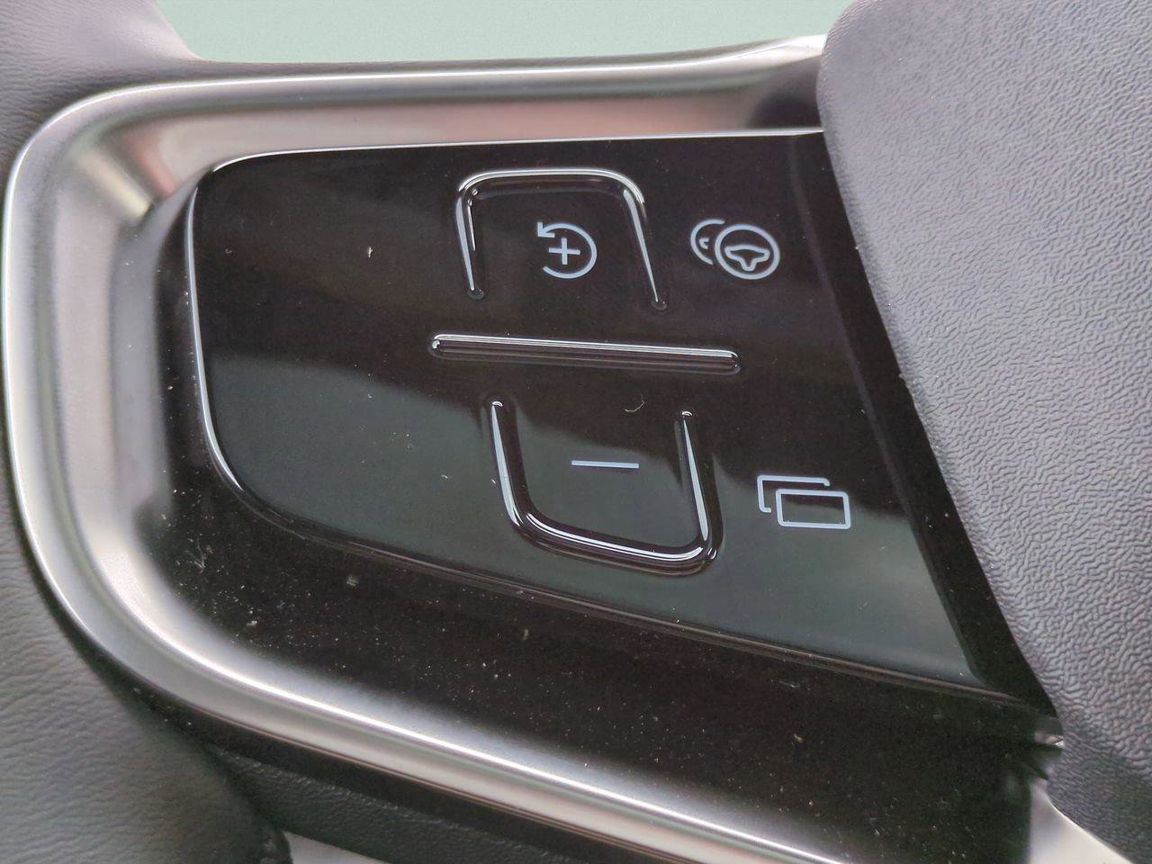 New 2026 Volvo EX30 Cross Country Ultra w/ Protection Package Premier image 22