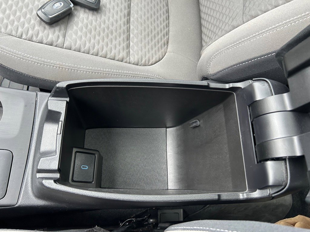 Used 2020 Ford Escape SE image 29