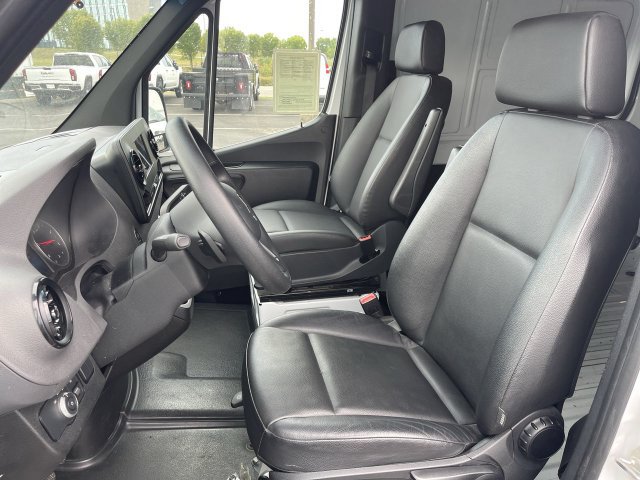 Used 2024 Mercedes-Benz Sprinter 2500 w/ Acoustic Package image 6