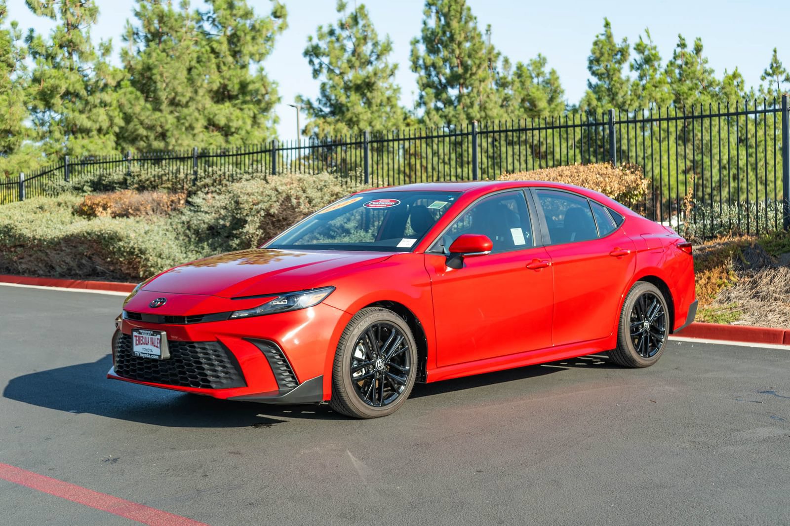 Certified 2025 Toyota Camry SE w/ Convenience Package FWD image 3