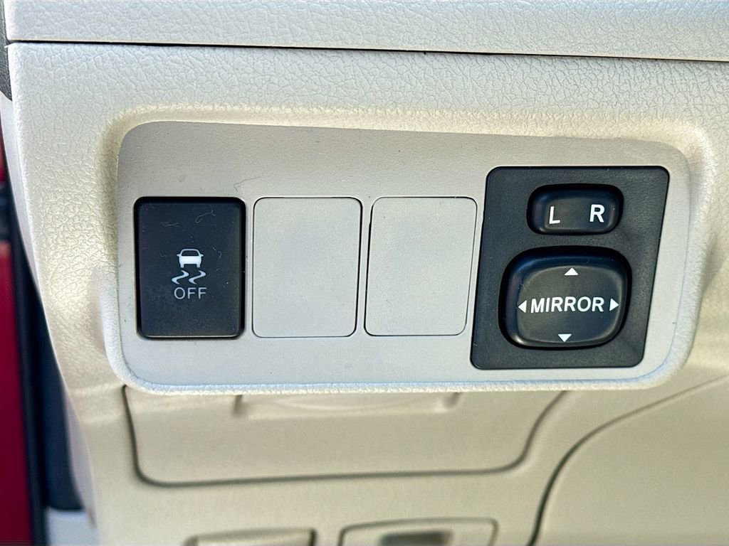 Used 2013 Toyota Corolla L FWD image 8