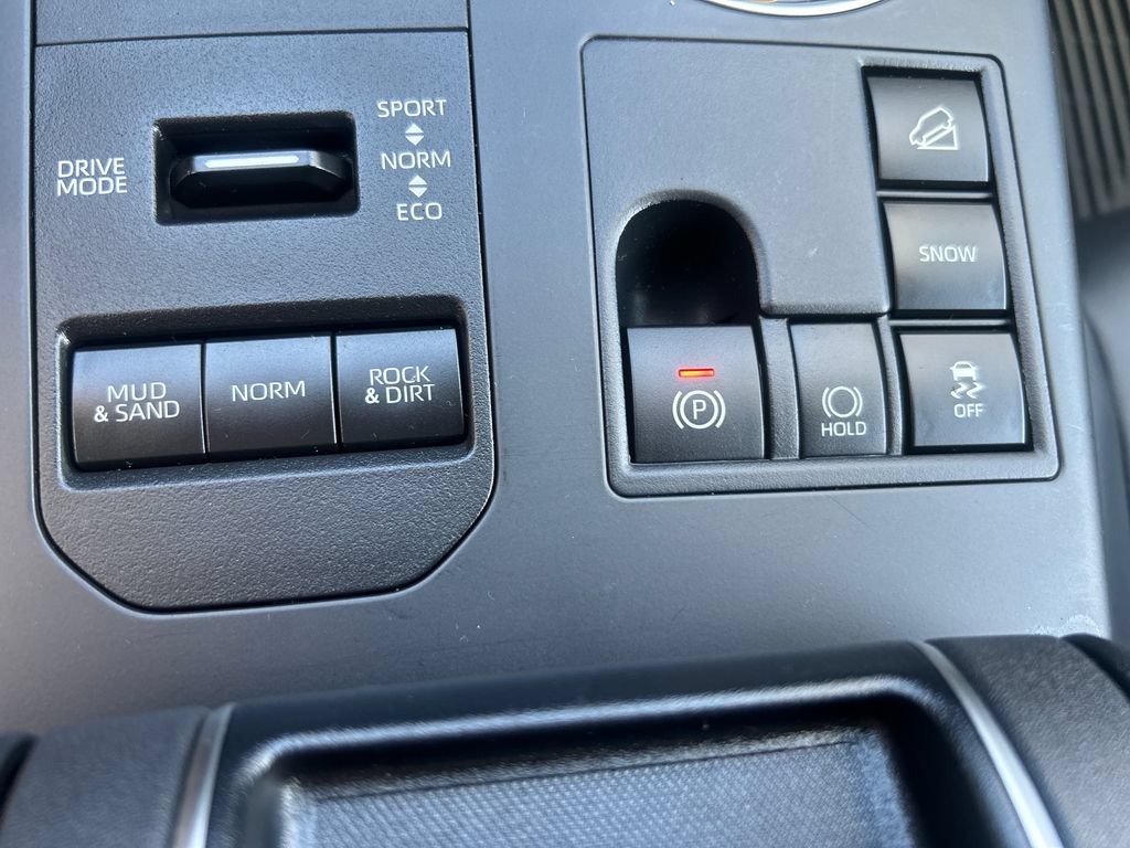 Certified 2025 Toyota Highlander XLE AWD/4WD image 29