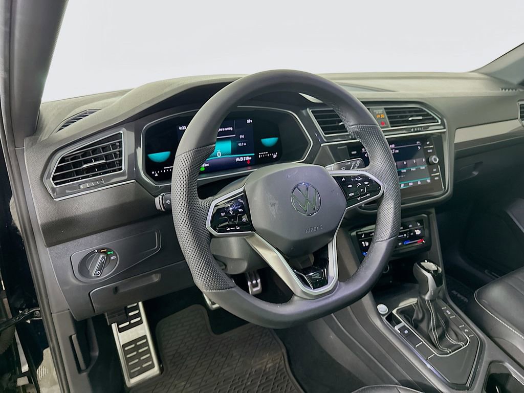 Used 2022 Volkswagen Tiguan SE R-Line FWD image 10