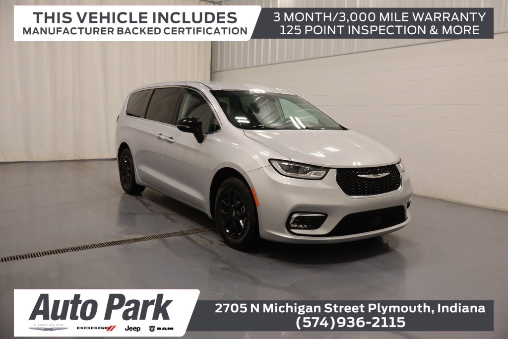 Used 2024 Chrysler Pacifica Touring-L