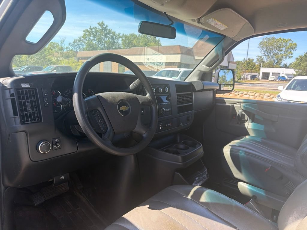Used 2022 Chevrolet Express 2500 w/ Driver Convenience Package RWD image 12