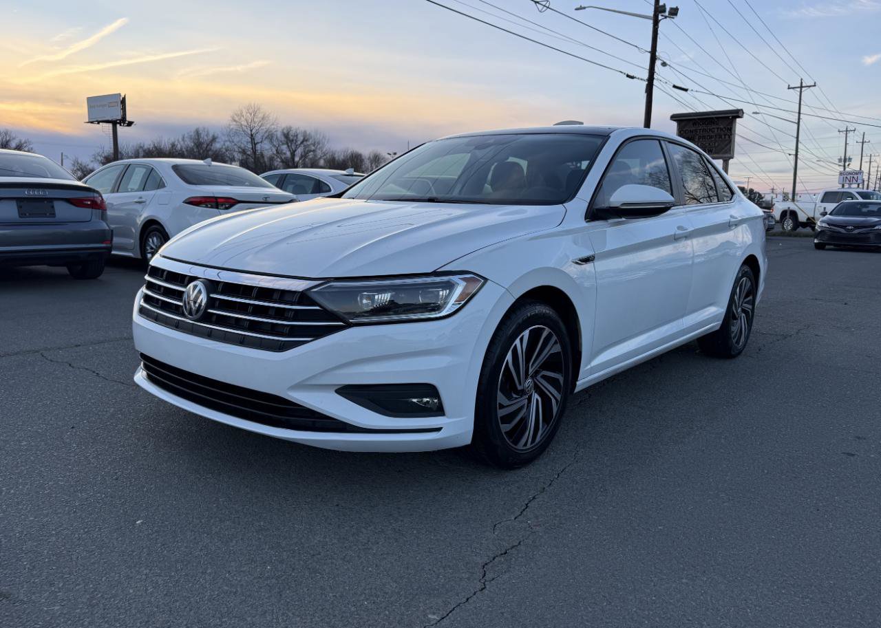 Used 2021 Volkswagen Jetta SEL Premium FWD image 3