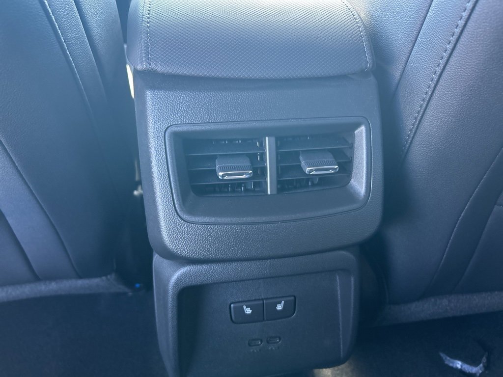 Used 2025 Chevrolet Equinox EV LT w/ Convenience Package II image 12