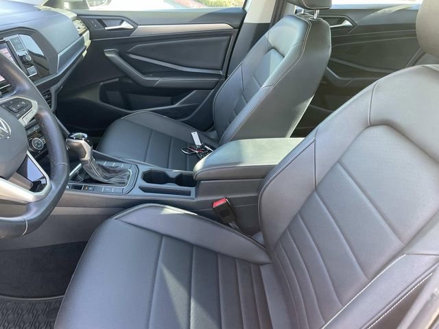 Used 2023 Volkswagen Jetta SE w/ Panoramic Sunroof Package image 21