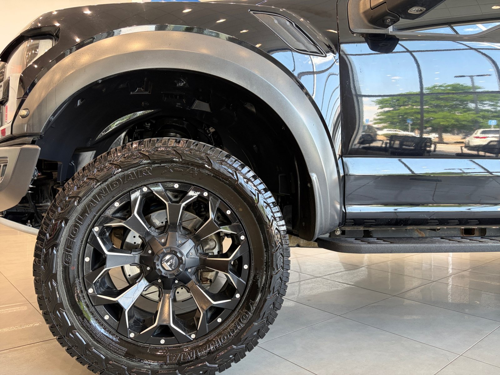 Used 2017 Ford F150 Raptor w/ Equipment Group 802A Luxury AWD/4WD image 10