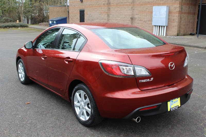Used 2010 MAZDA MAZDA3 i Touring FWD image 3