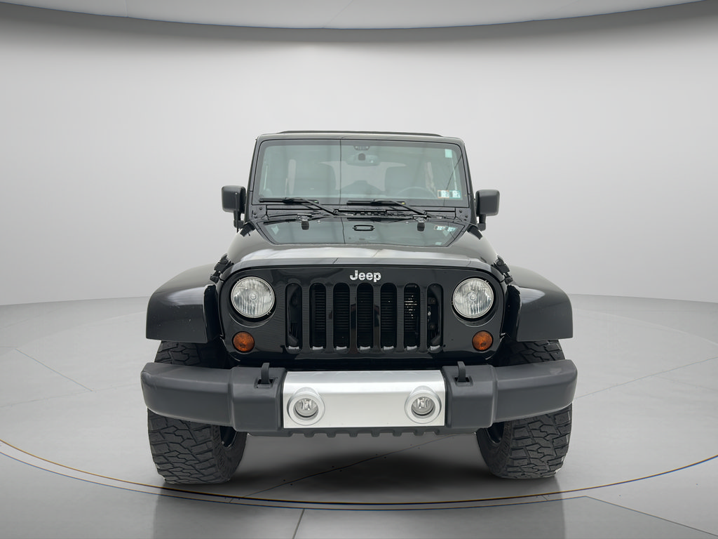 Used 2013 Jeep Wrangler Unlimited Sahara AWD/4WD image 2