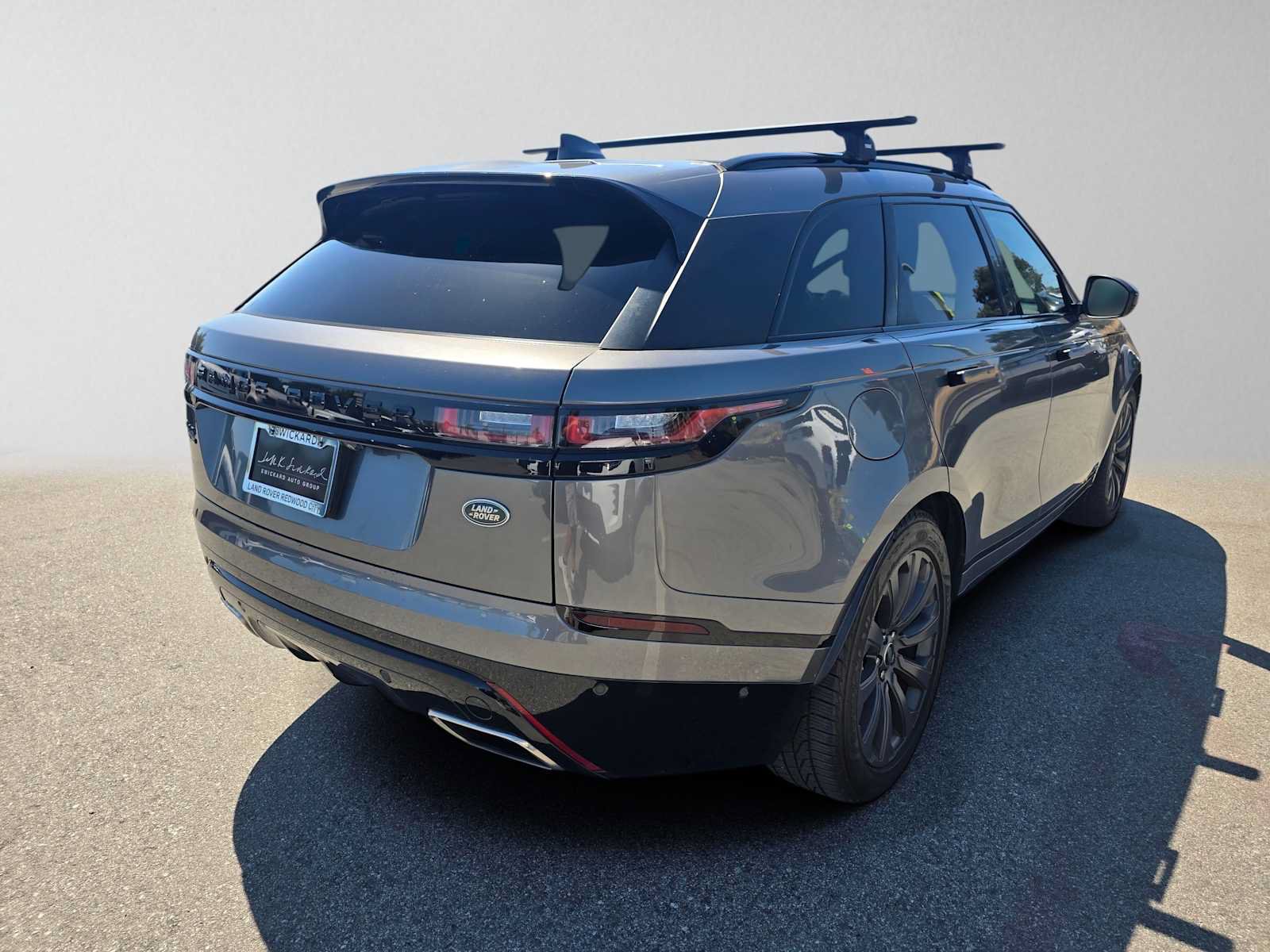 Used 2019 Land Rover Range Rover Velar R-Dynamic SE AWD/4WD image 5