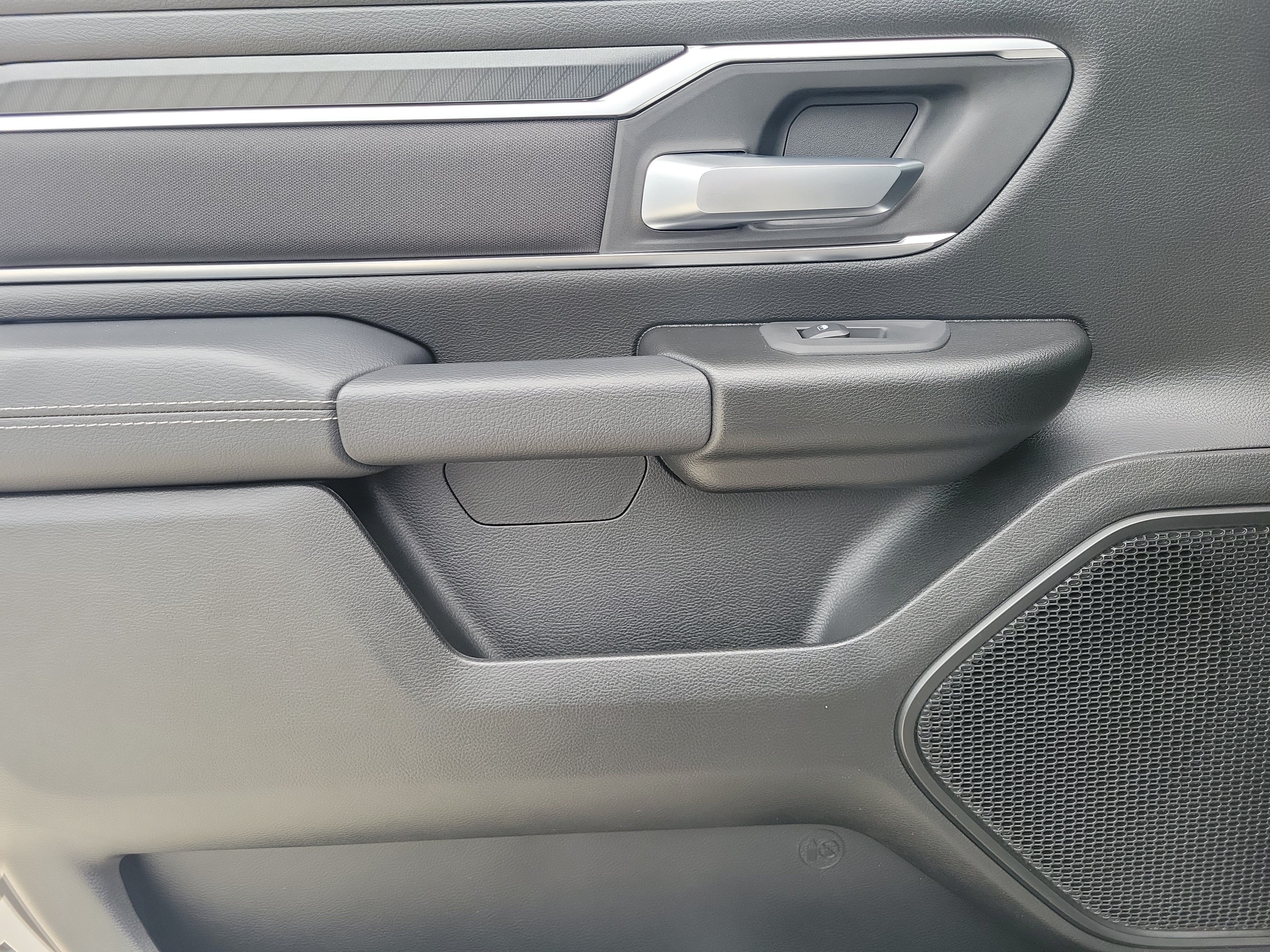 Used 2025 RAM 1500 Big Horn AWD/4WD image 13