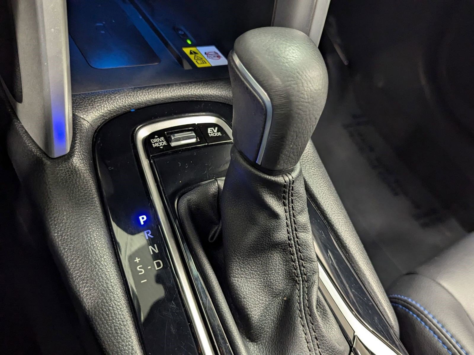 Used 2023 Toyota Corolla Cross XSE image 14