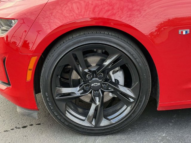 Used 2024 Chevrolet Camaro LT w/ RS Package RWD image 10
