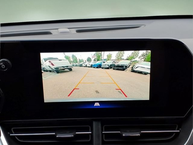 Used 2025 Chevrolet Trax LT w/ Driver Confidence Package FWD image 19