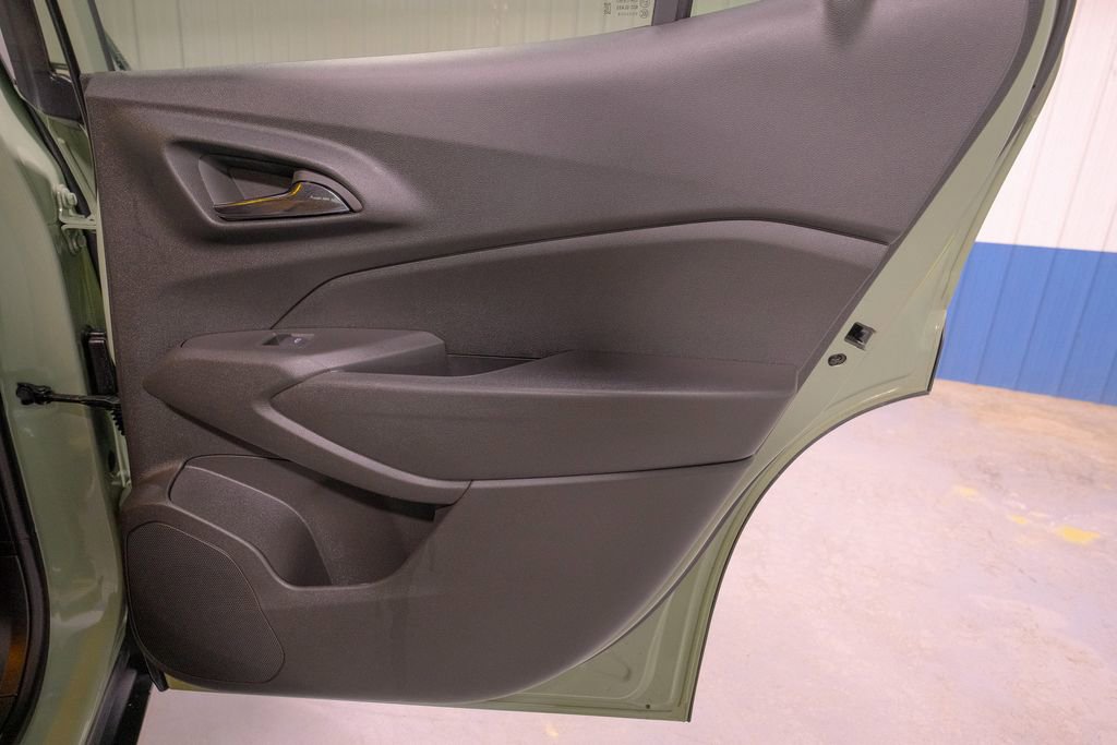 Used 2024 Chevrolet Trax RS w/ Sunroof Package image 20