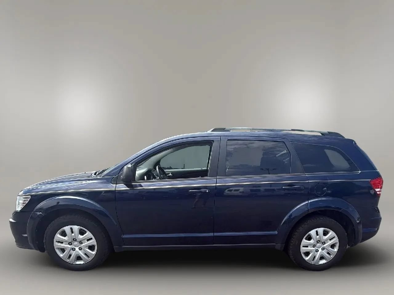 Used 2017 Dodge Journey SE FWD image 2
