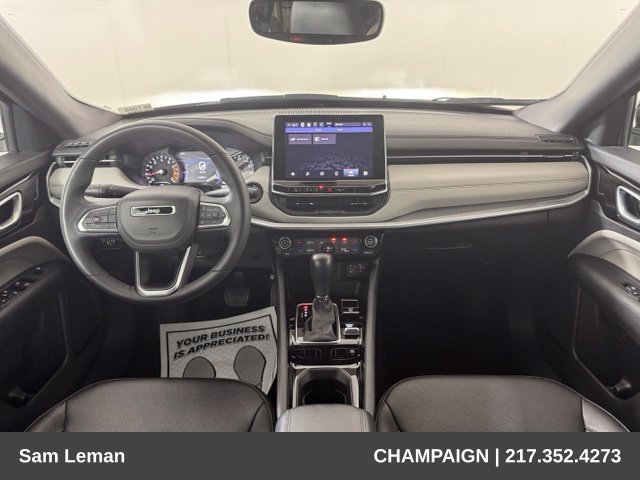 Used 2025 Jeep Compass Limited AWD/4WD image 30