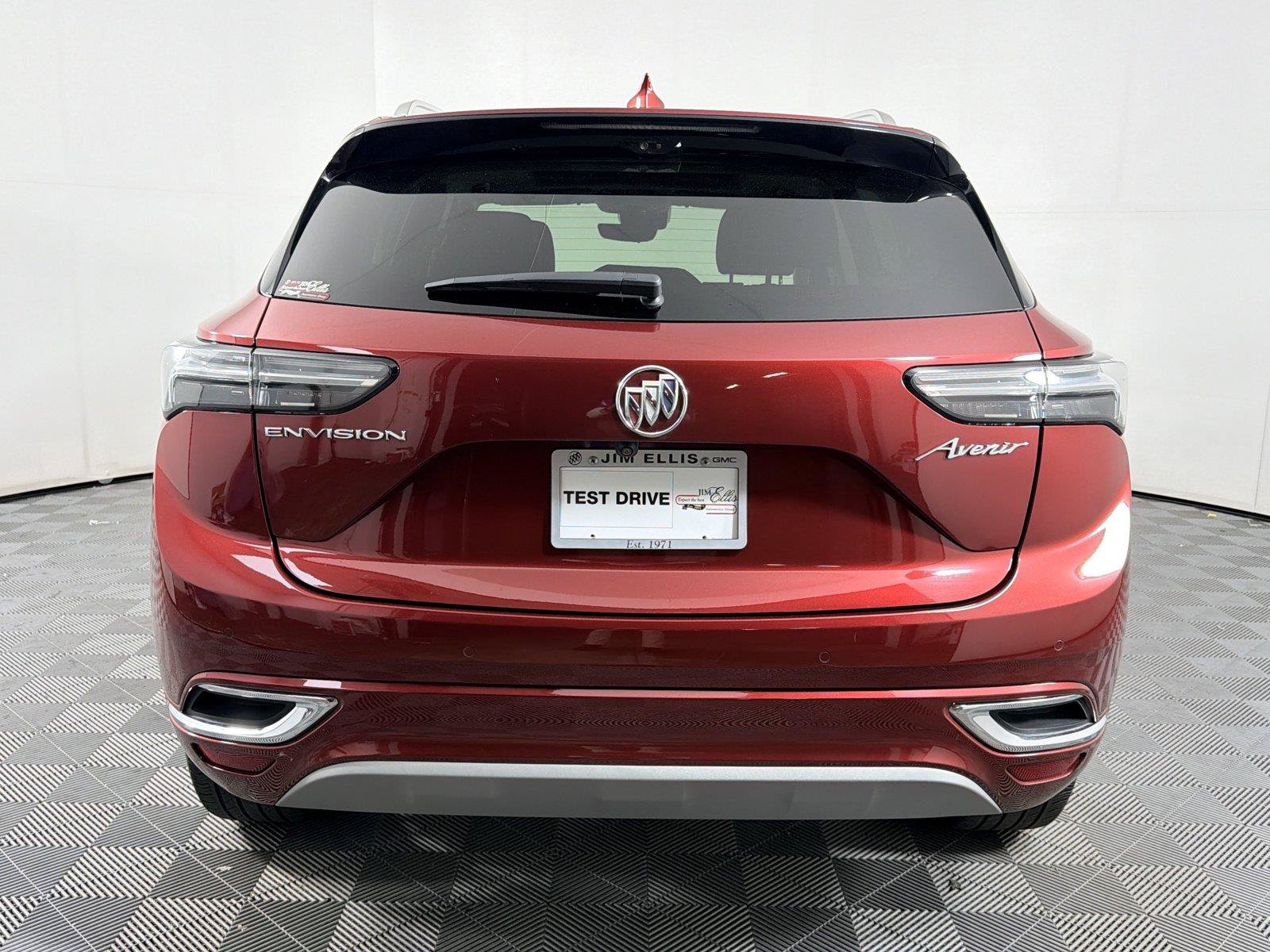 Used 2023 Buick Envision Avenir FWD image 5