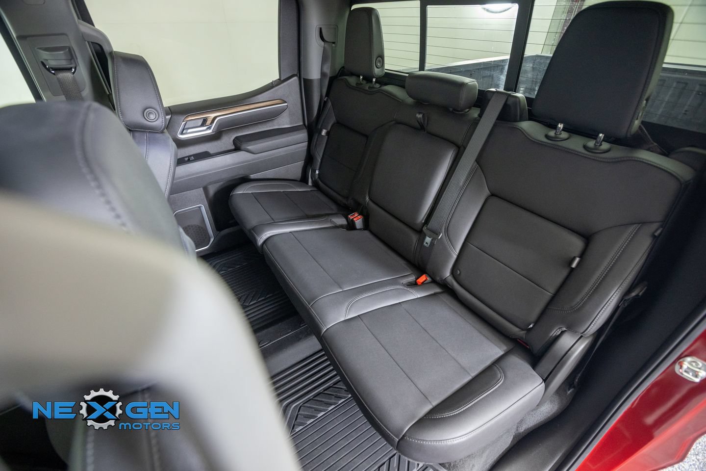 Used 2025 Chevrolet Silverado 1500 RST w/ RST All Star Premium Package AWD/4WD image 33