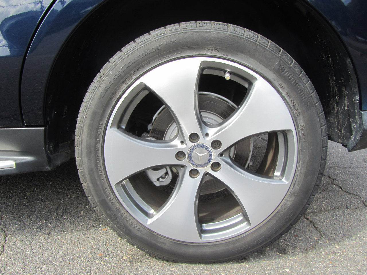 Used 2016 Mercedes-Benz GLE 350 w/ Premium Package image 26