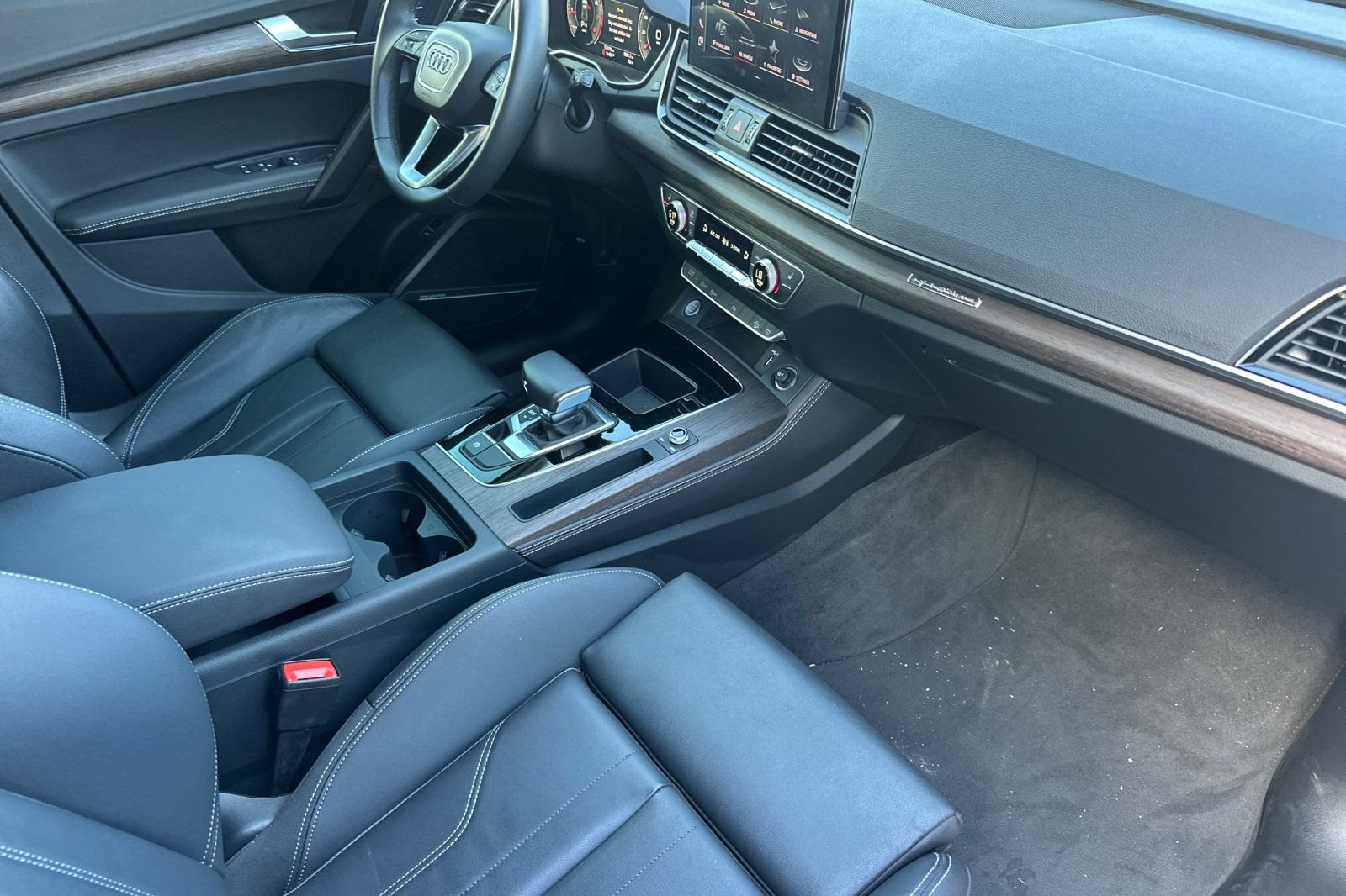 Used 2024 Audi Q5 2.0T Premium Plus w/ Premium Plus Package AWD/4WD image 19