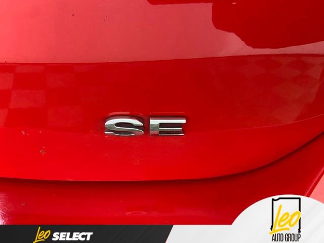 Used 2017 Ford Focus SE w/ Cold Weather Package FWD image 9
