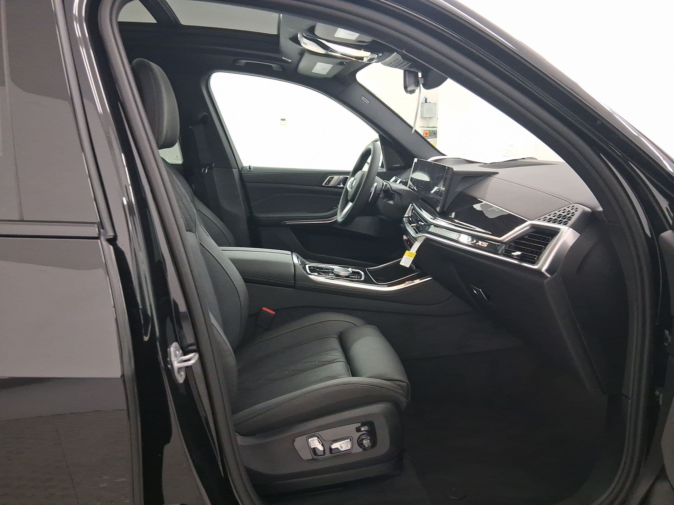 New 2026 BMW X5 sDrive40i w/ M Sport Package RWD image 26