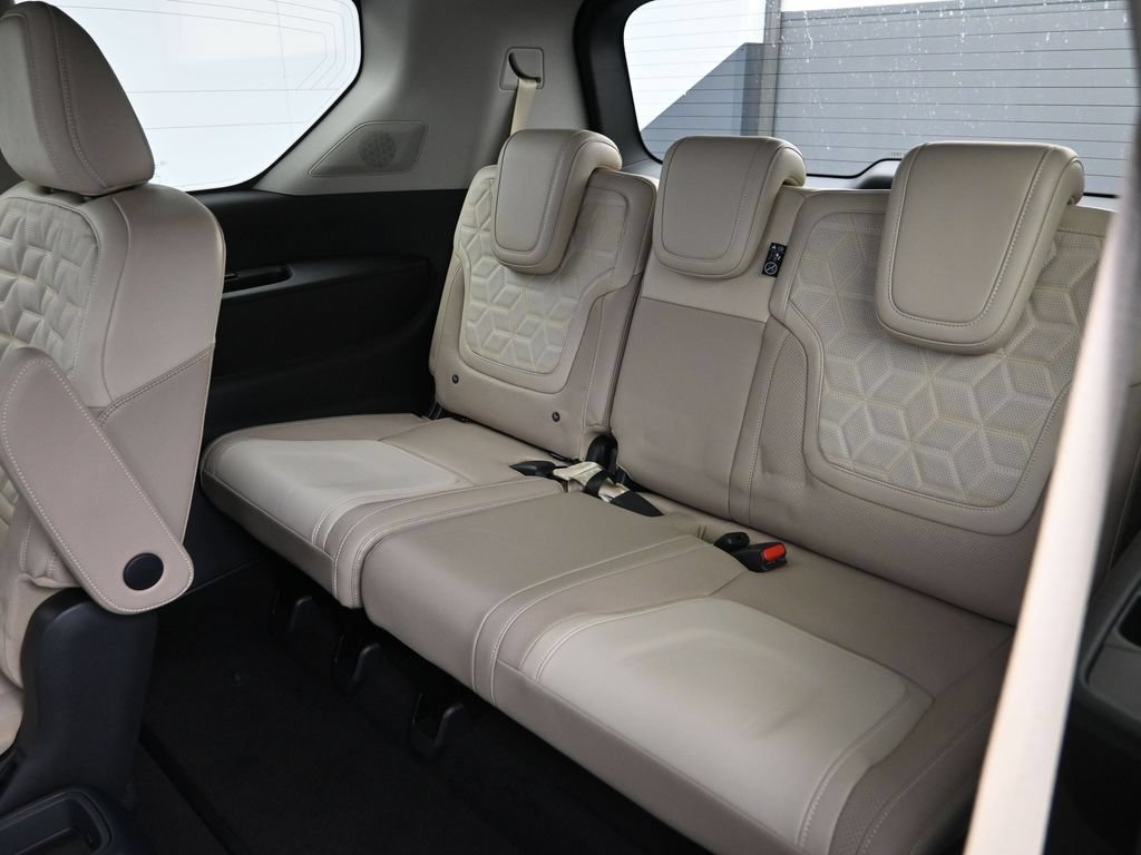 New 2025 Nissan Armada Platinum w/ Convenience Package AWD/4WD image 22