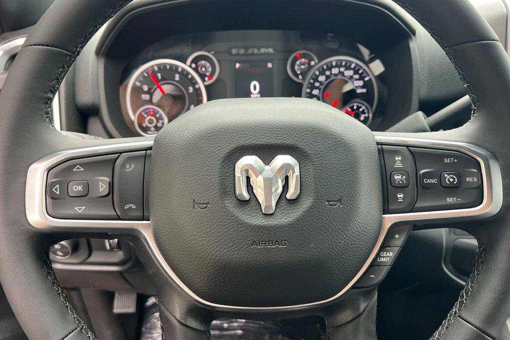 New 2026 RAM 2500 Big Horn AWD/4WD image 23
