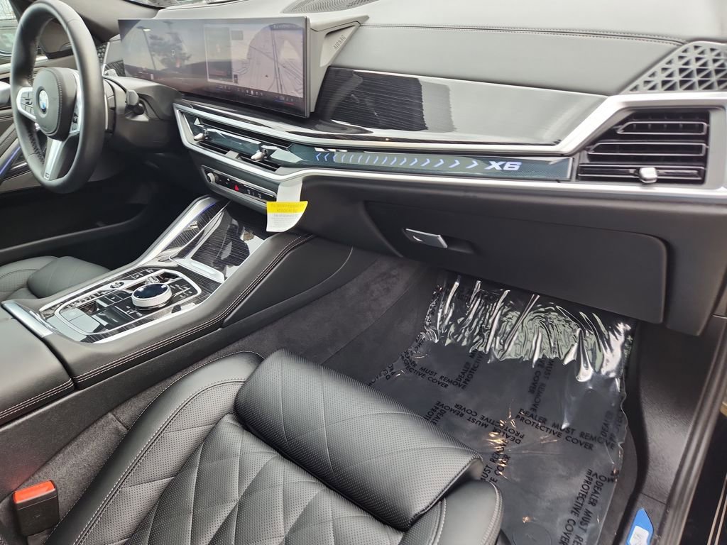 Used 2025 BMW X6 xDrive40i w/ Executive Package image 29