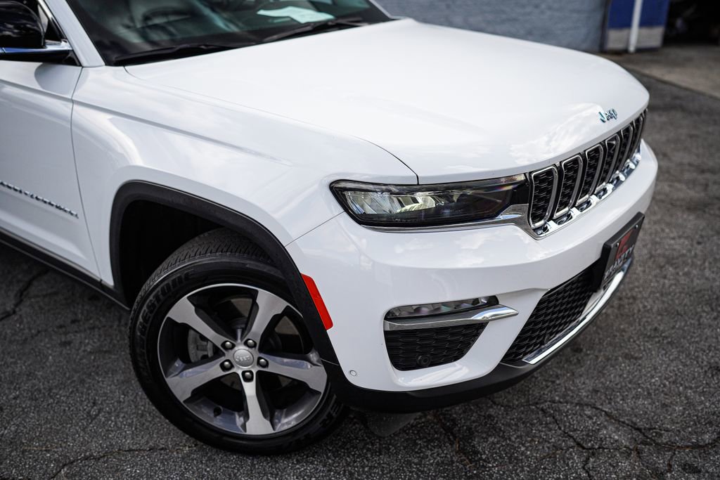 Used 2023 Jeep Grand Cherokee 4WD 4xe w/ Luxury Tech Group II image 8