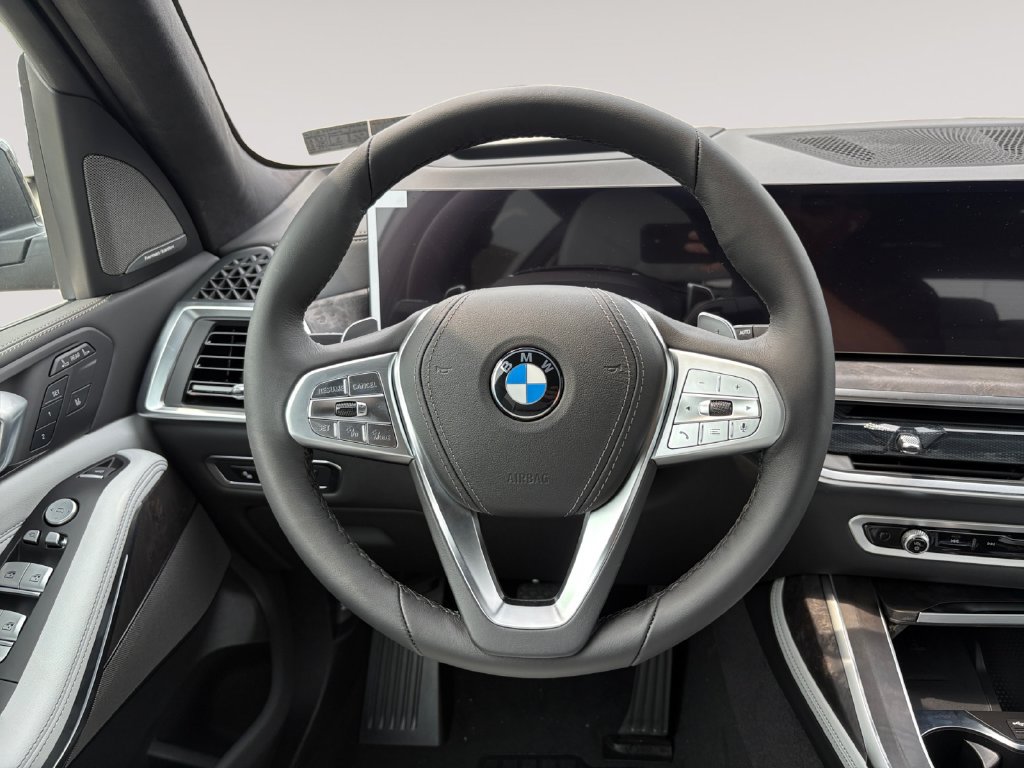 New 2027 BMW X7 xDrive40i w/ Premium Package AWD/4WD image 12
