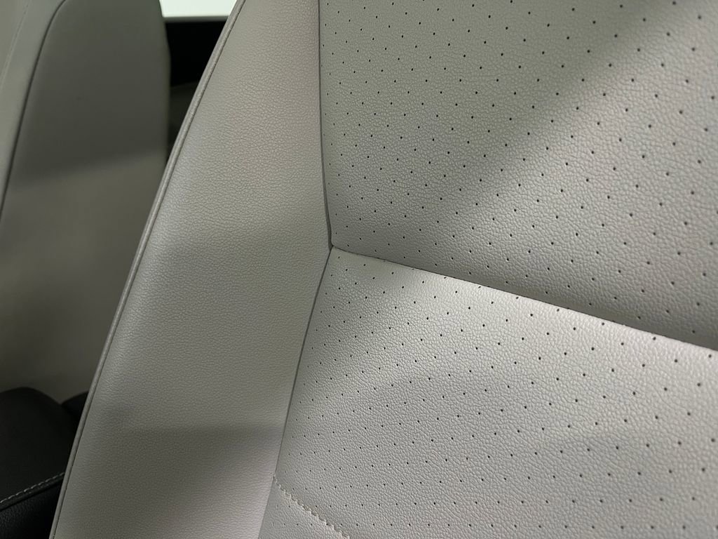 Used 2021 Volkswagen Tiguan S image 17