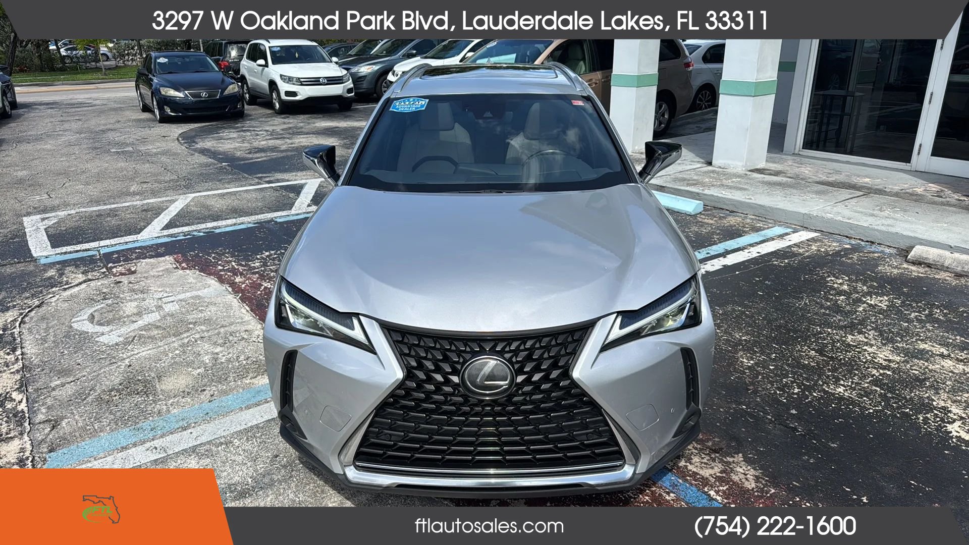 Used 2019 Lexus UX 200 w/ Premium Package FWD image 3