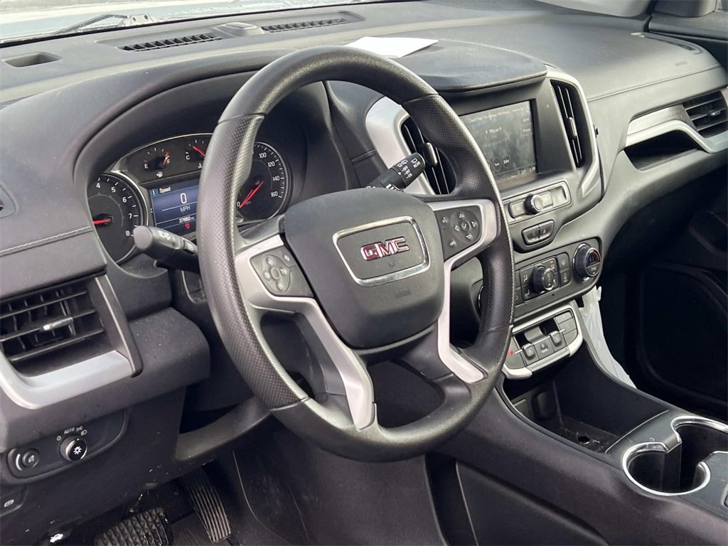 Used 2023 GMC Terrain SLE w/ Driver Convenience Package image 8