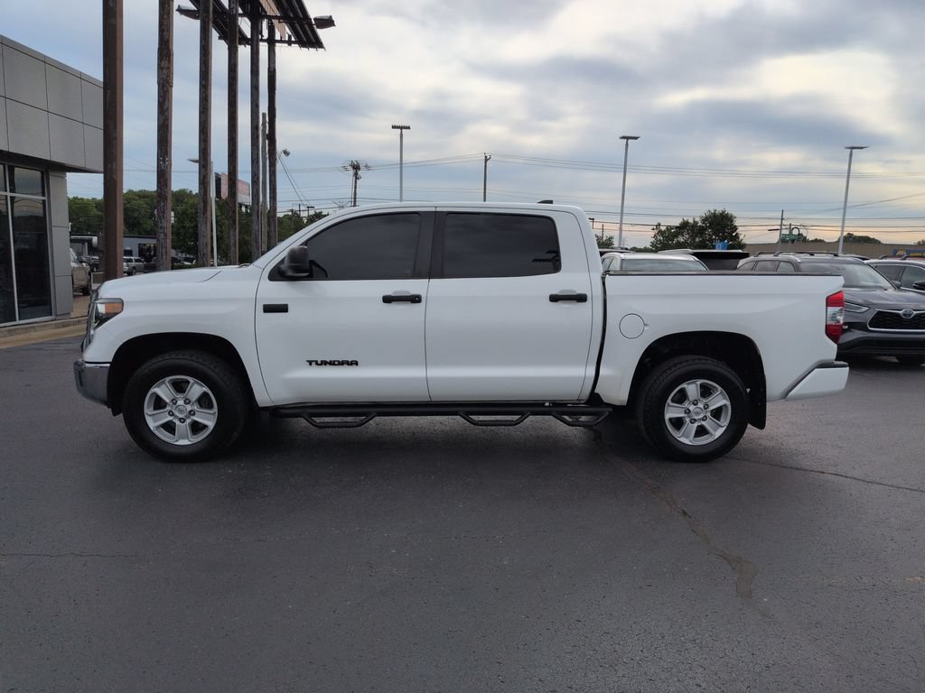 Used 2020 Toyota Tundra SR5 w/ SR5 Convenience Package AWD/4WD image 2