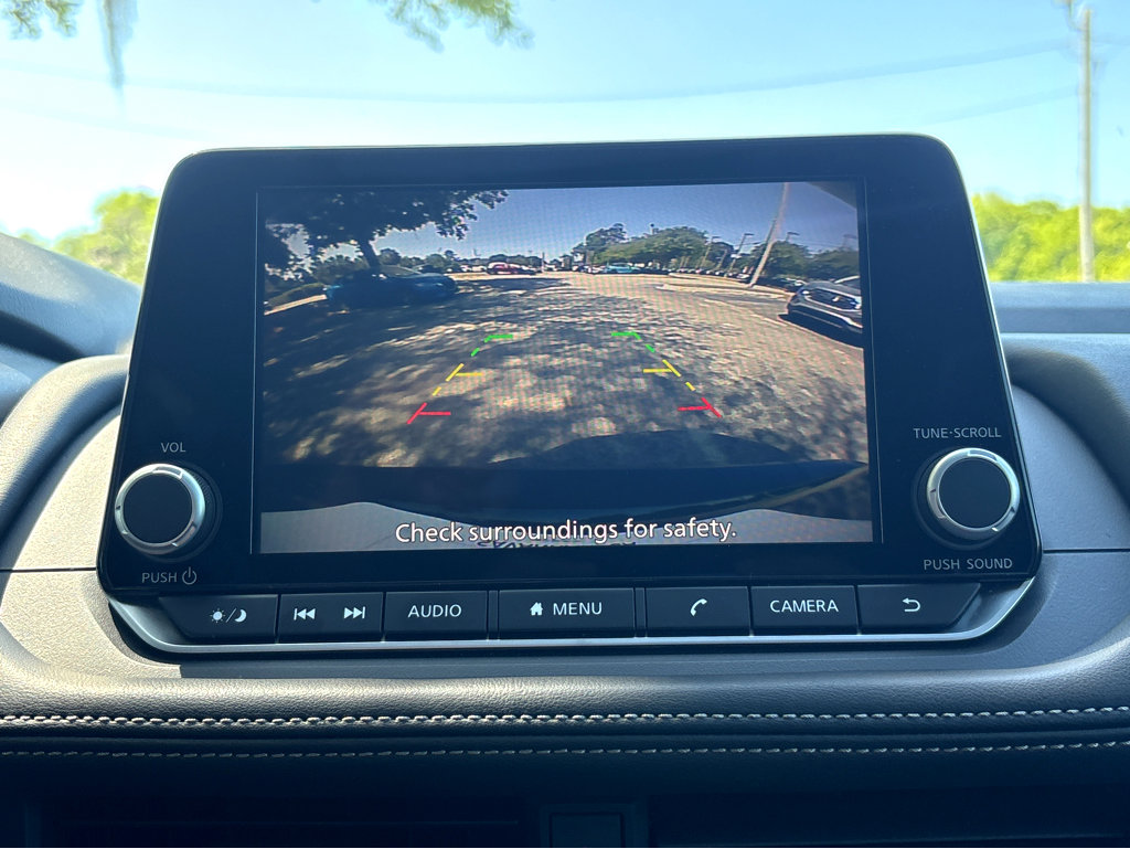 Used 2024 Nissan Rogue SV w/ SV Premium Package image 10