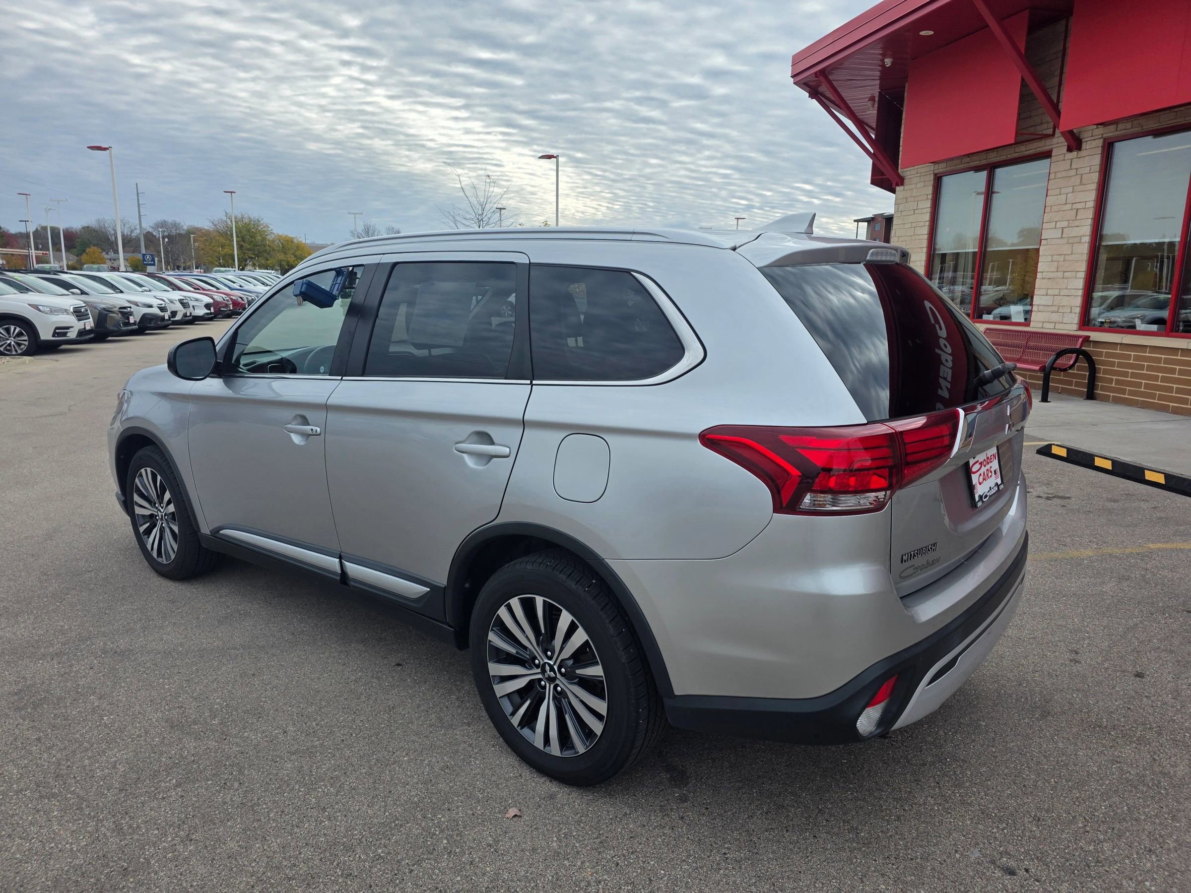 Used 2019 Mitsubishi Outlander SEL image 5