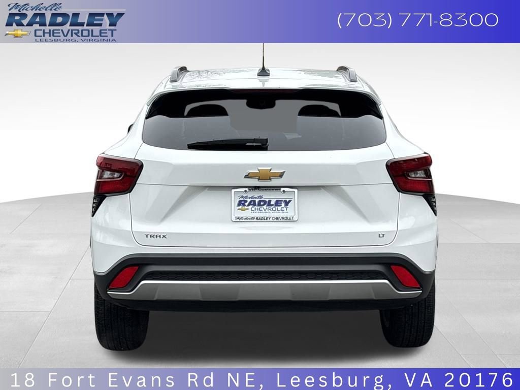 Used 2025 Chevrolet Trax LT image 4