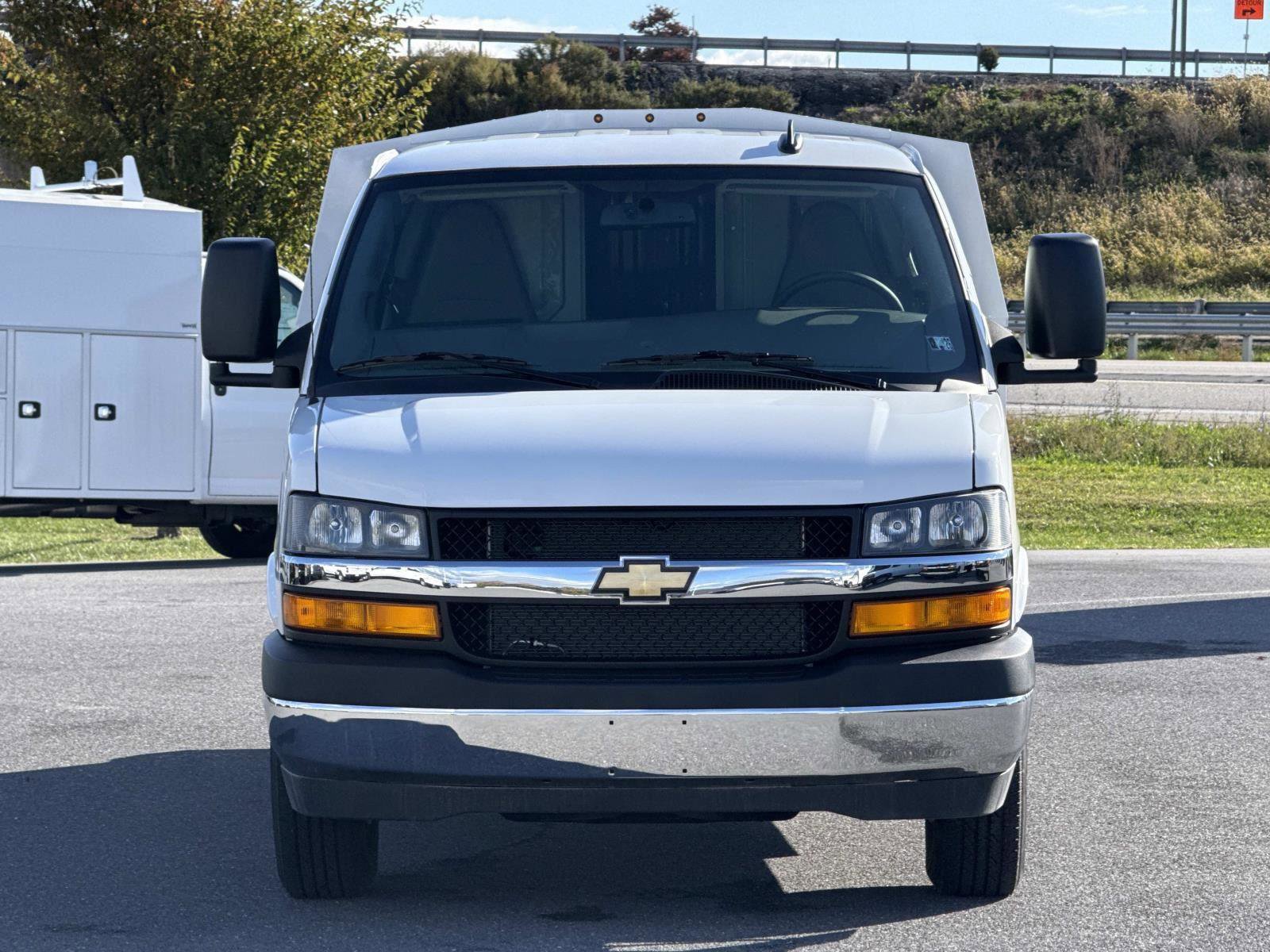 New 2025 Chevrolet Express 3500 w/ Power Convenience Package image 17