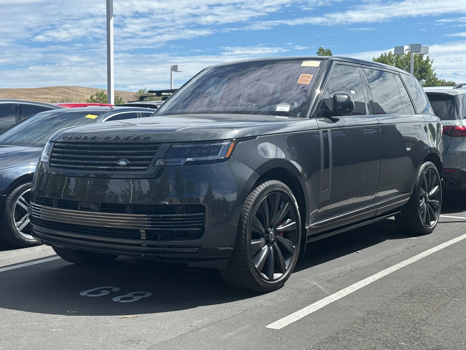 Used 2023 Land Rover Range Rover SV AWD/4WD image 1