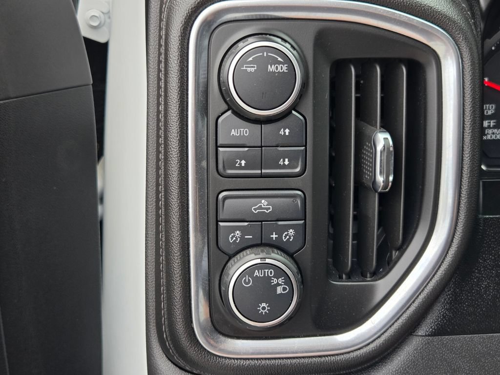 Certified 2020 Chevrolet Silverado 1500 LT w/ All-Star Edition AWD/4WD image 27
