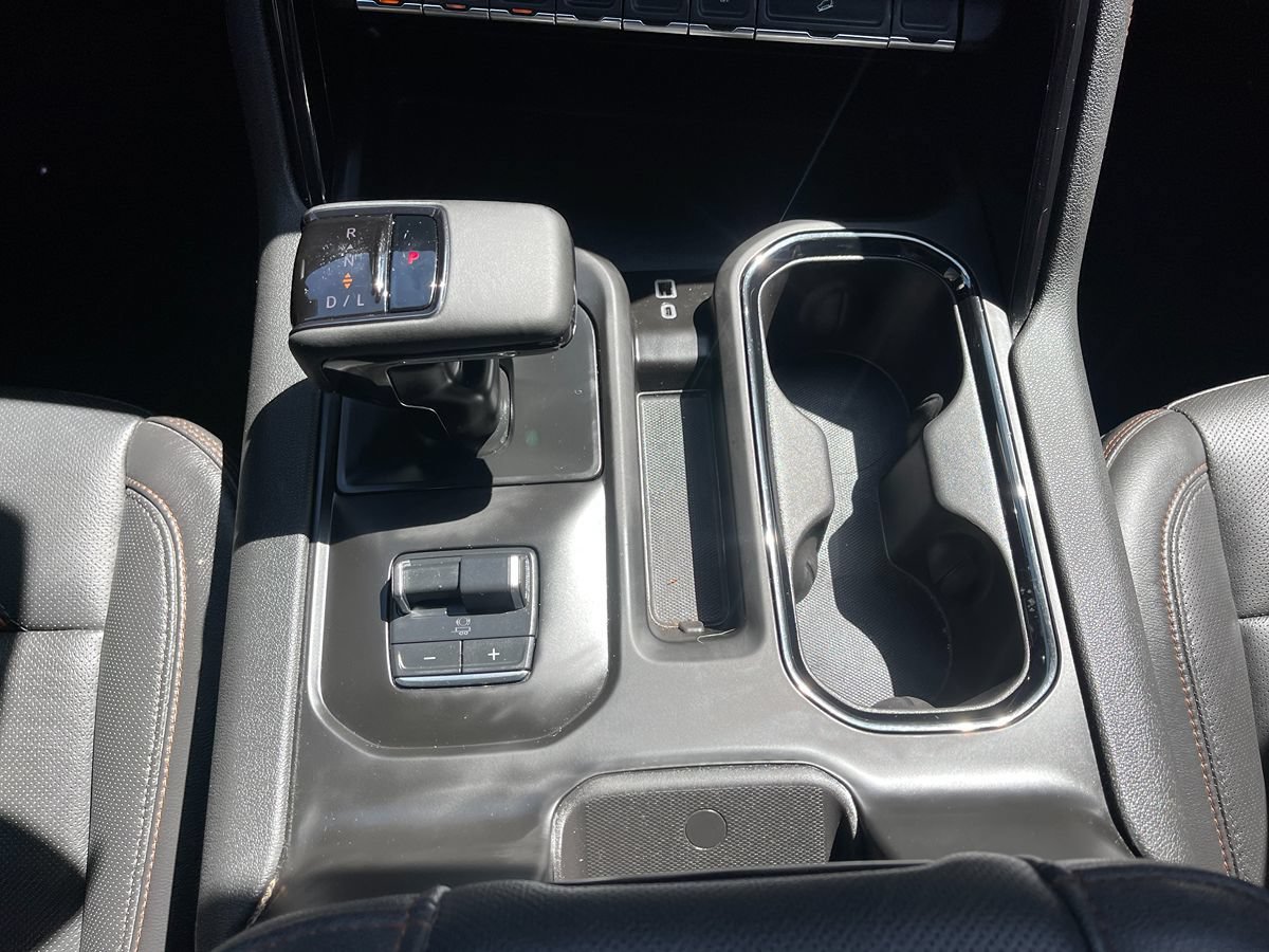 Used 2025 GMC Sierra 1500 AT4 AWD/4WD image 36