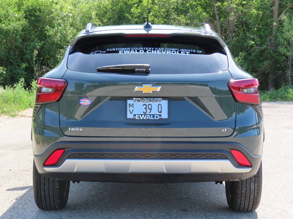 New 2026 Chevrolet Trax LT w/ Driver Confidence Package FWD image 17