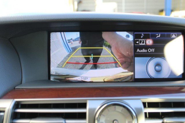 Used 2015 Lexus LS 460 w/ Comfort Package image 29