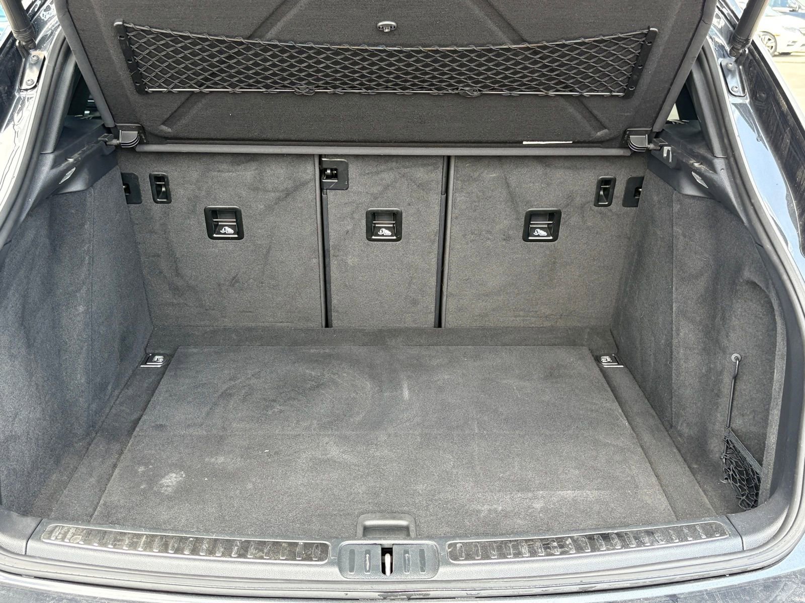 Used 2020 Porsche Macan image 43