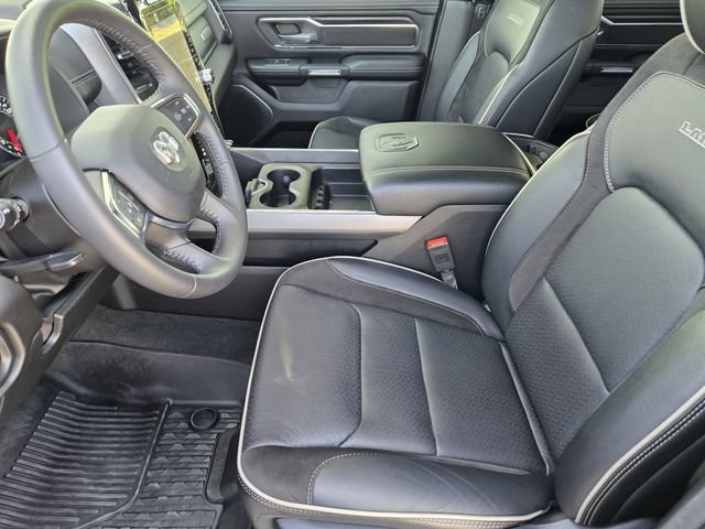 Used 2024 RAM 1500 Laramie AWD/4WD image 16