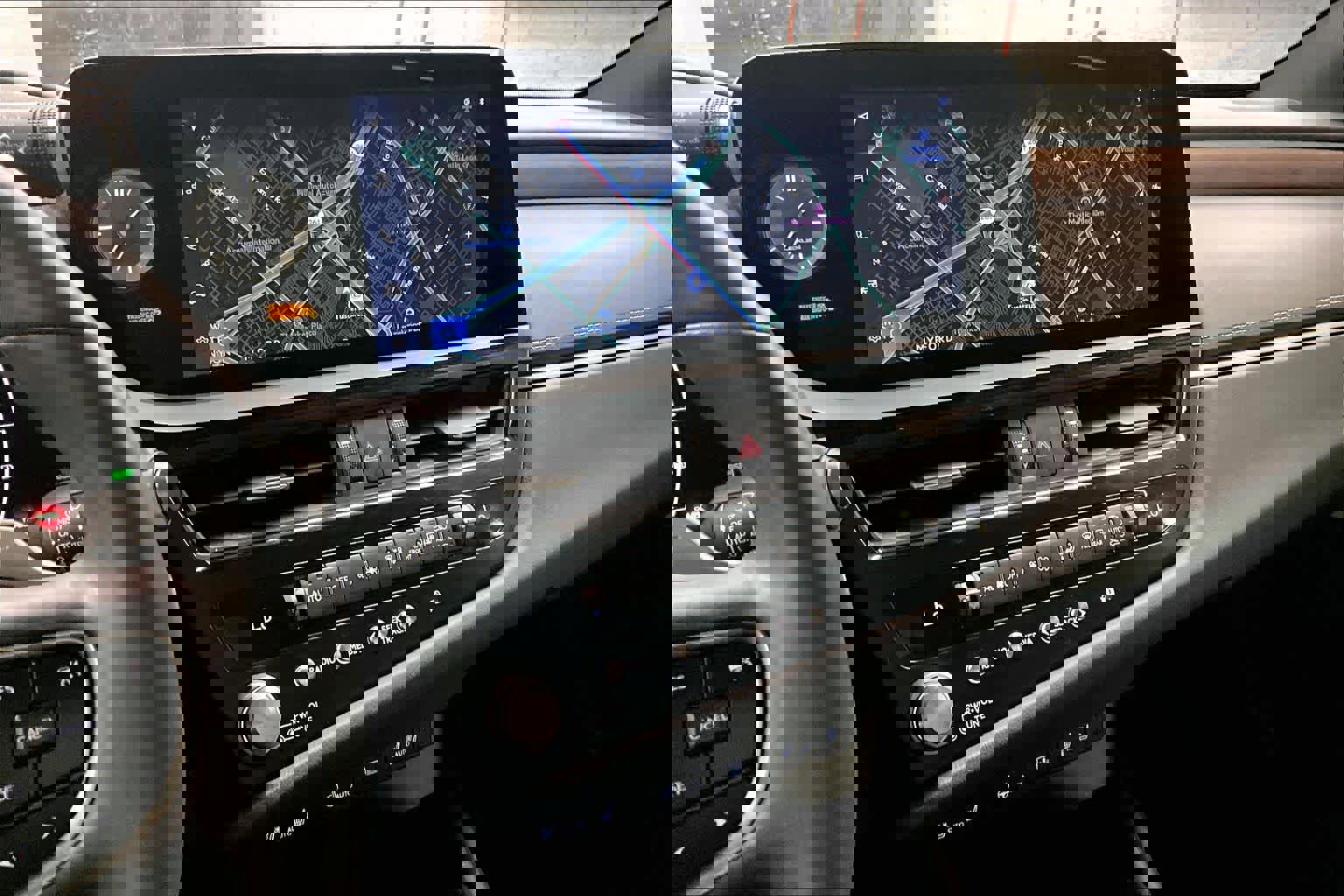 Used 2024 Lexus ES 350 w/ Premium Package image 7